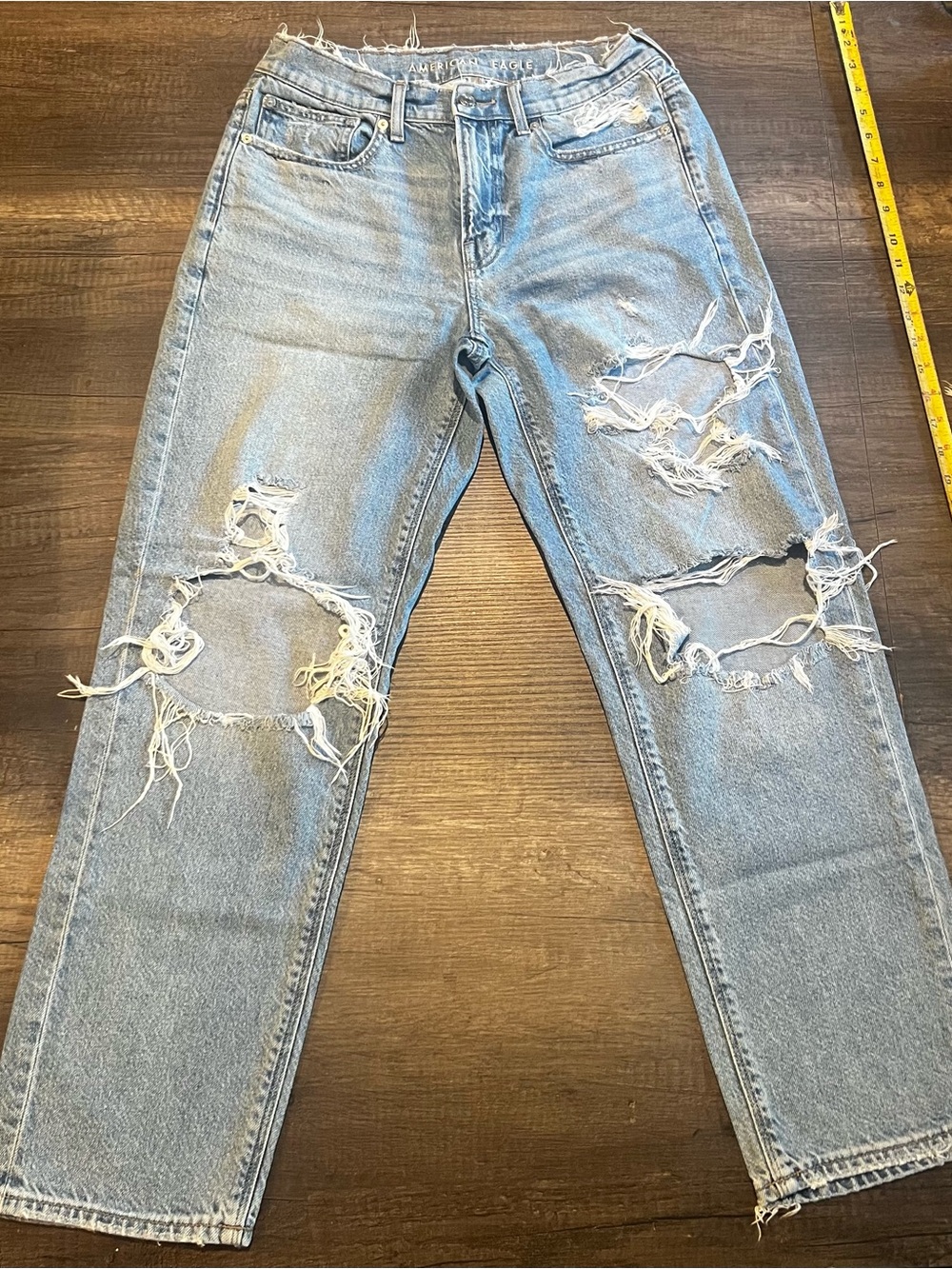 American Eagle Outfitters Distressed Straight Leg Jeans